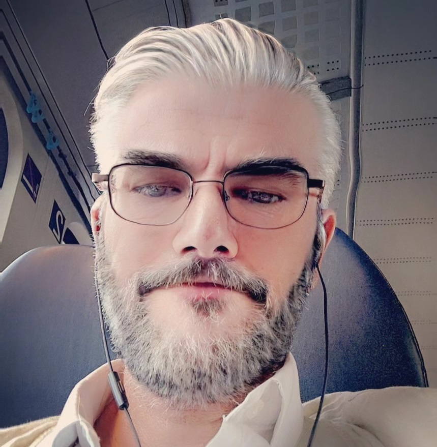 Moi, Gestionnaire des Réseaux Sociaux
